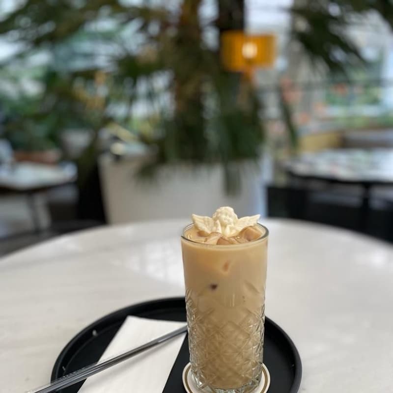 Iced White Mocha