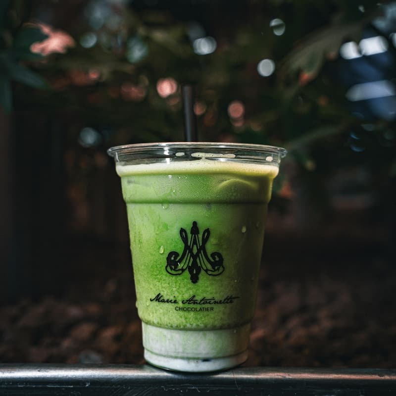 Aromalı Iced Matcha Latte